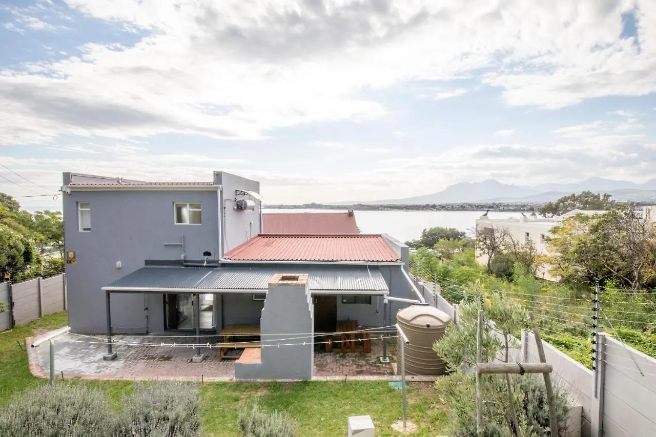 Oceana Palms Beach Holiday home Gordons Bay